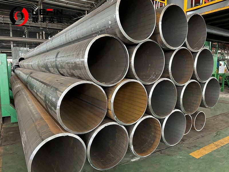 Sirge õmblusega keevitatud terastoru